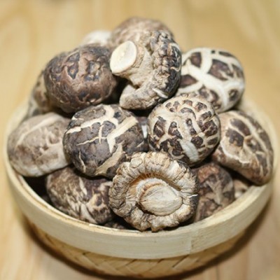 湖北随州特产香菇干货椴木小花菇产地直批500克农家花菇冬菇干货图4